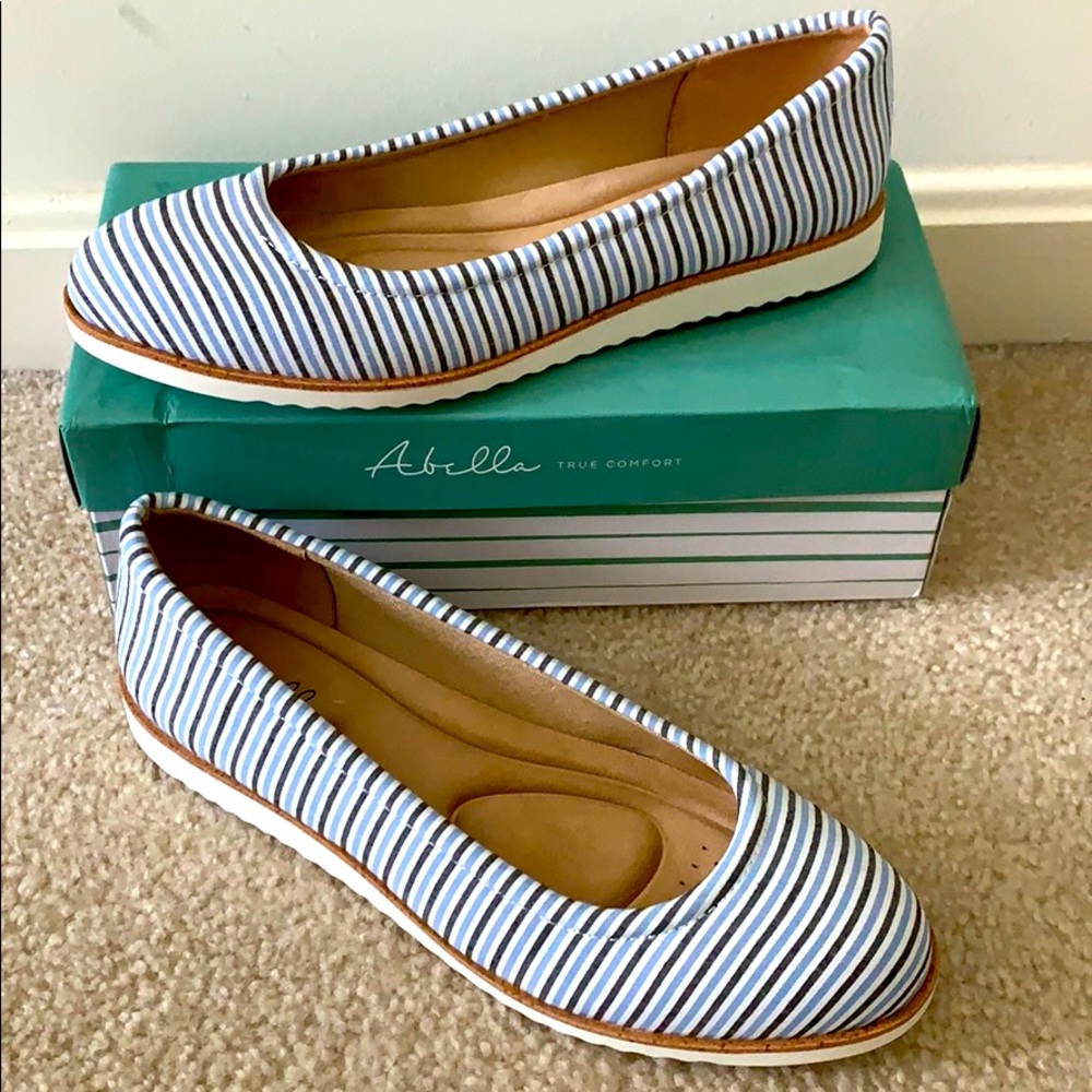 New in Box! Abella Zoya Ballet Flat, Size …